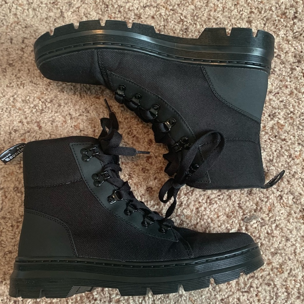 Sz 11 Black Womens Dr. Martens Combs Boot